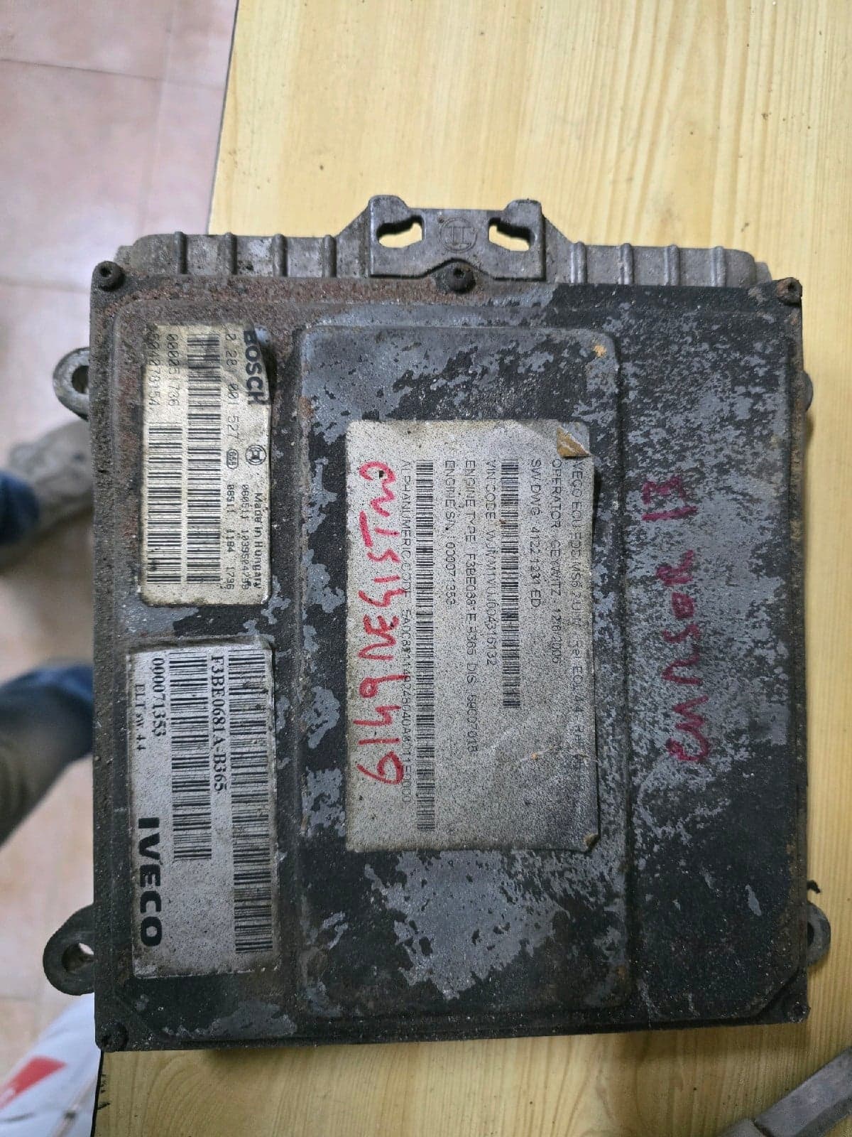 BOSCH 0 281 001 527 - Main