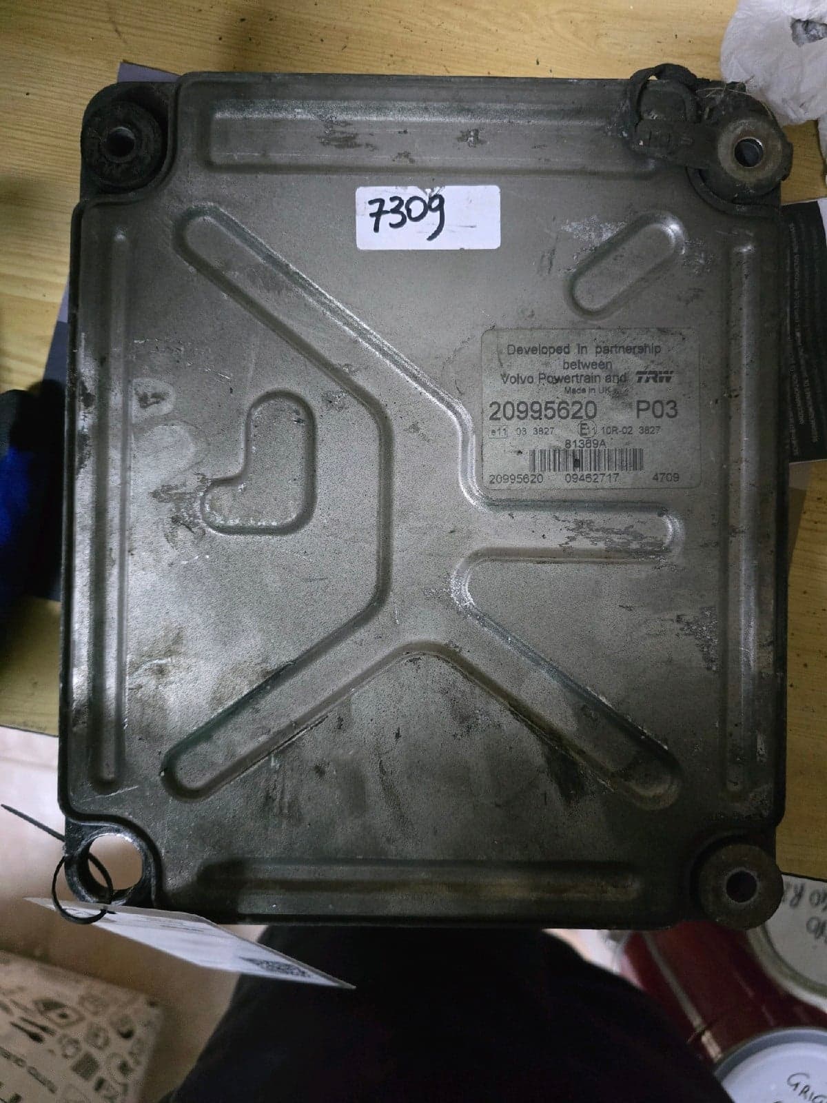 VOLVO FM 410 - 20995620 P03 - Main