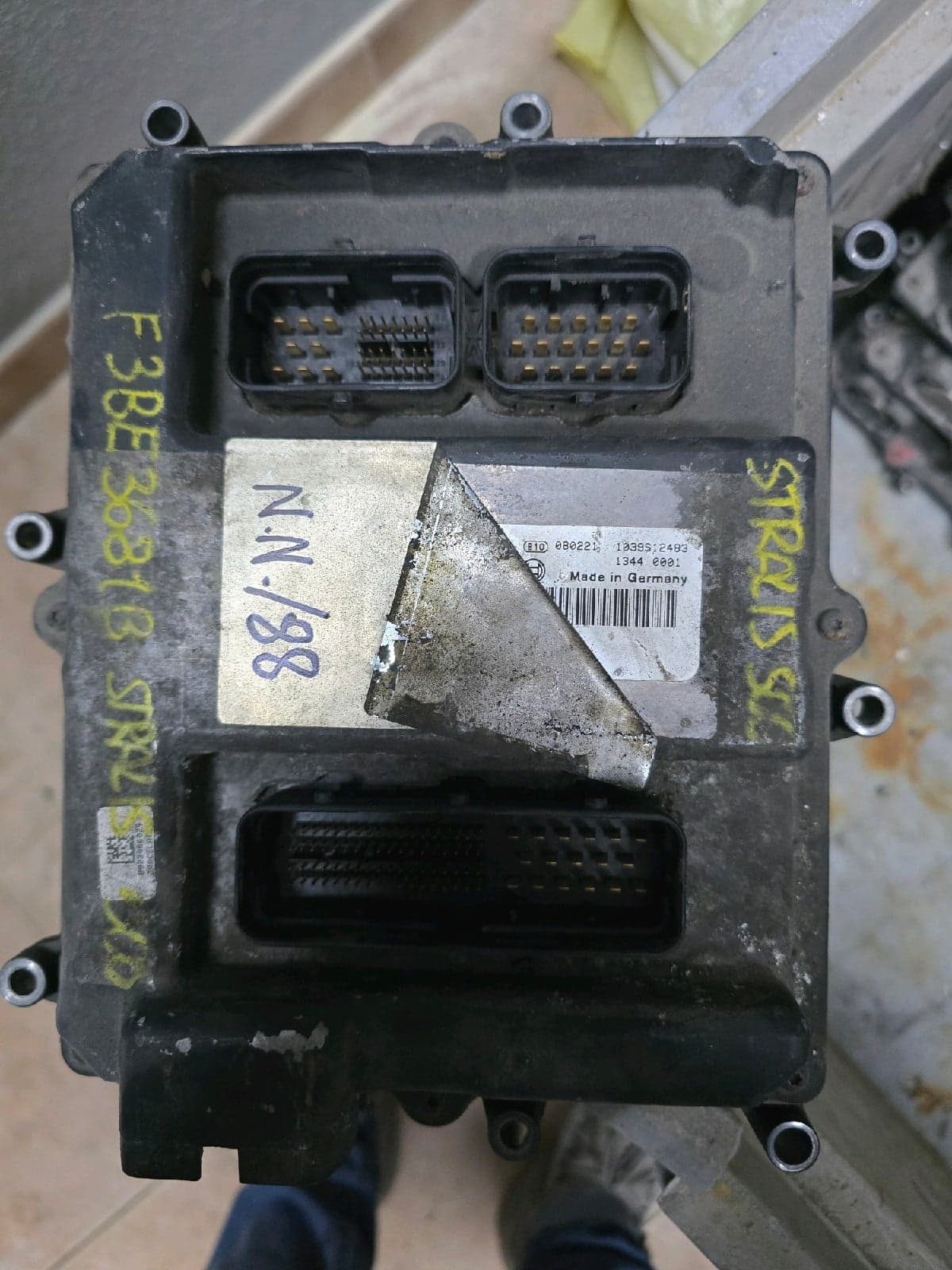 Bosch 0 281 020 048 - Main