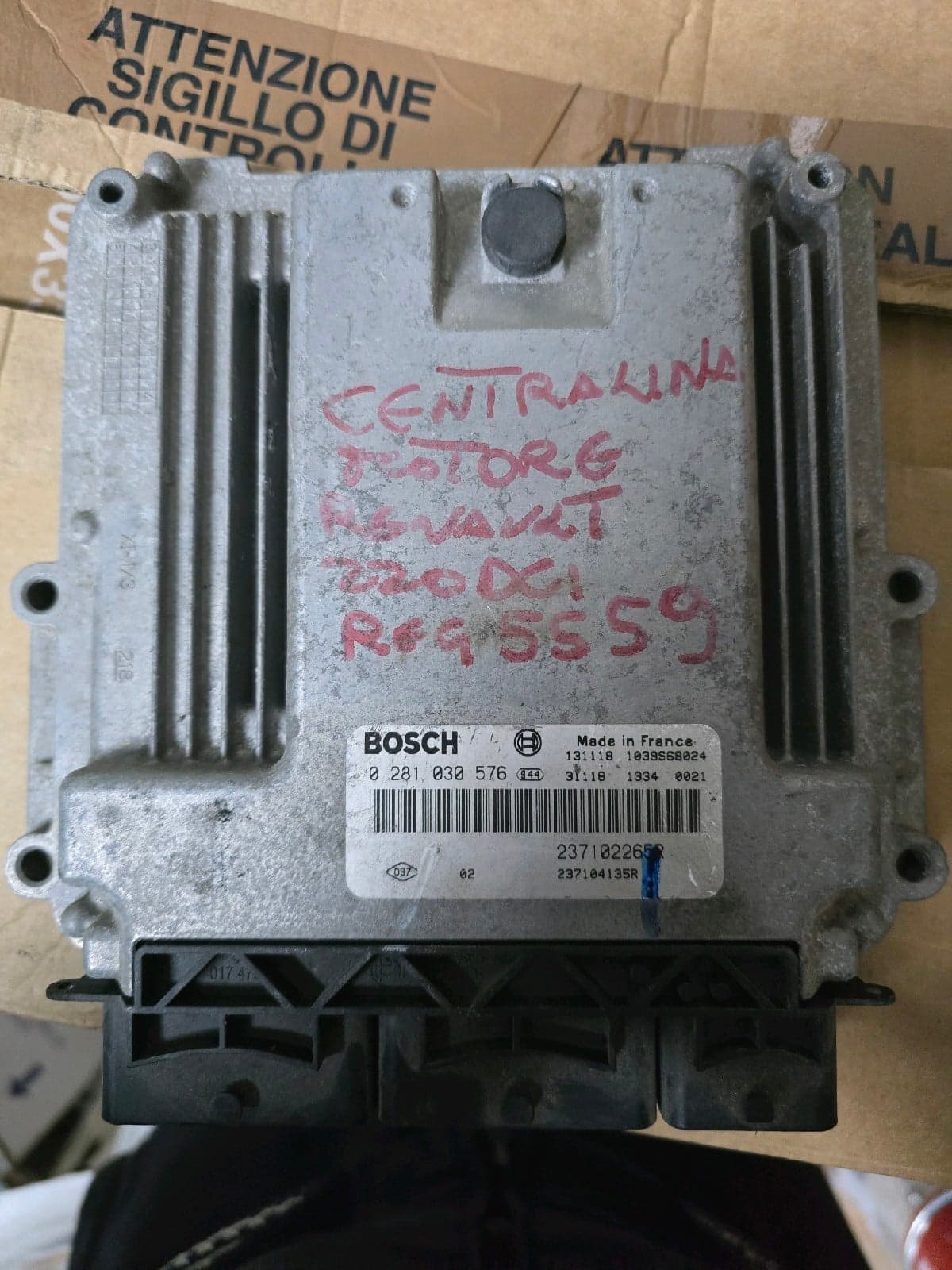 Renault dci 220 - Bosch 0 281 030 576 - Main