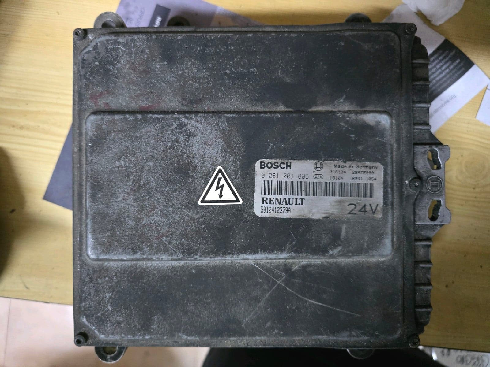 BOSCH 0 281 001 805 - Renault - Main