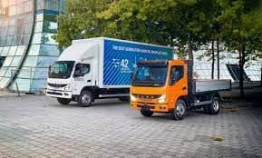 RIFLETTORI PUNTATI SU ACTROS 300 ED E-CANTER NEXT GENERATION