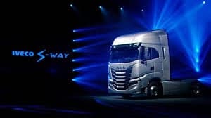 LA FAMIGLIA IVECO SI ARRICCHISCE CON IL NUOVO IVECO S-WAY CNG 4X2 ALIMETATI A METANO